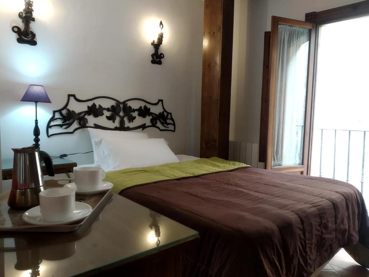 Apartamentos Santa Ana กรานาดา ภายนอก รูปภาพ