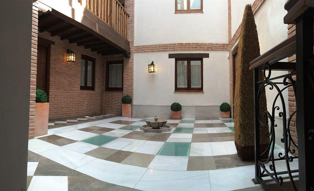 Apartamentos Santa Ana กรานาดา ภายนอก รูปภาพ