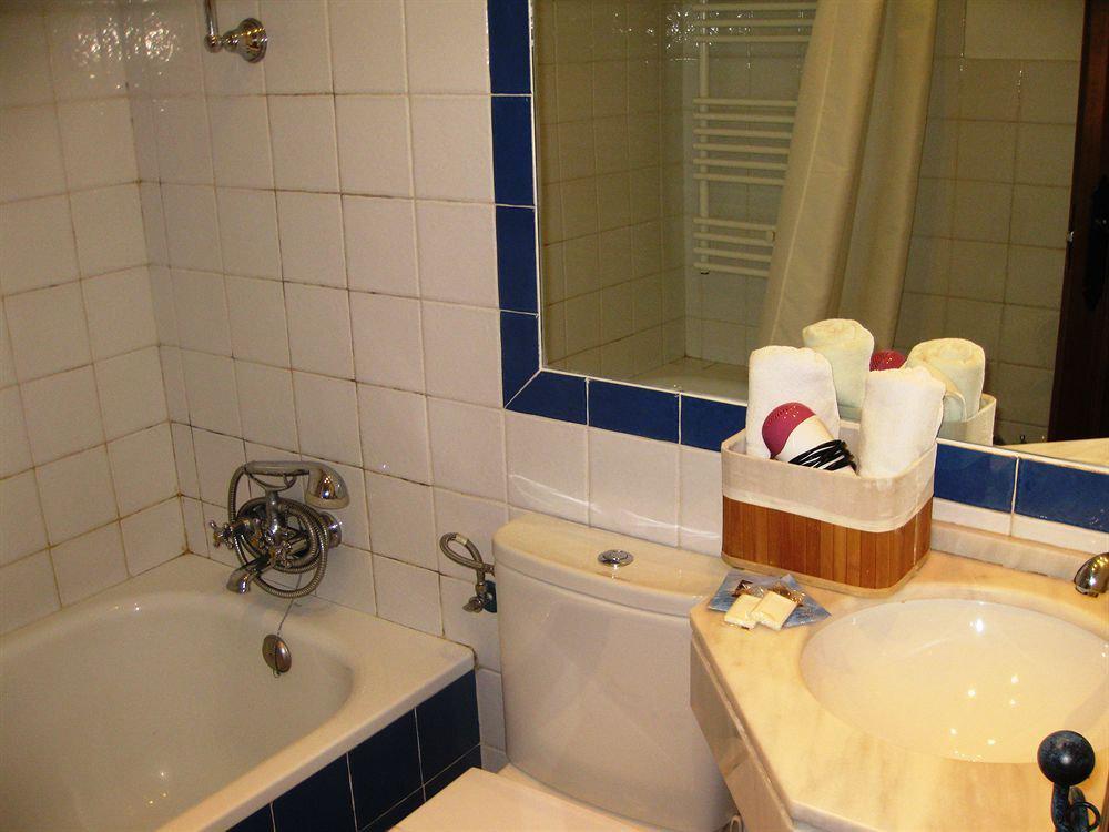 Apartamentos Santa Ana กรานาดา ภายนอก รูปภาพ